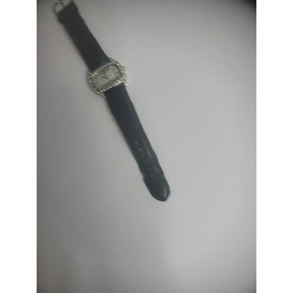 Vintage NY&CO Wristwatch Watch Silver Tone Sparkle Black Band Jewelry